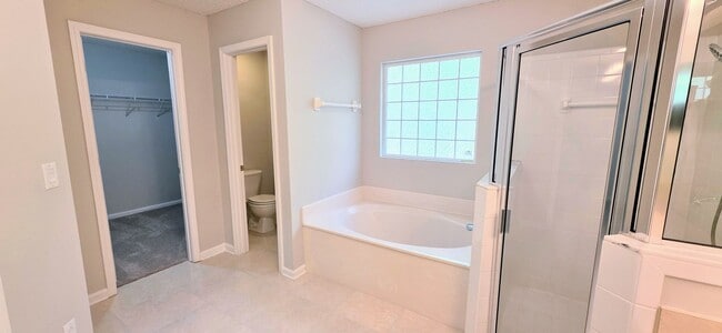 Building Photo - Cosey Cul-De-Sac Living in the Desirable Foxchase Community!