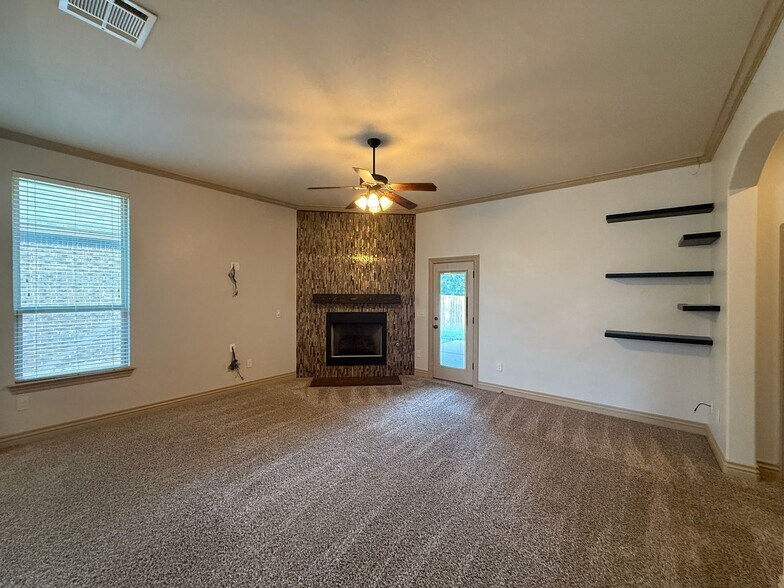 Building Photo - 2421 NW 159th Terrace