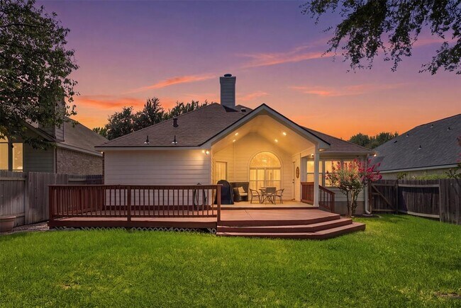 Building Photo - 1833 Paradise Ridge Dr