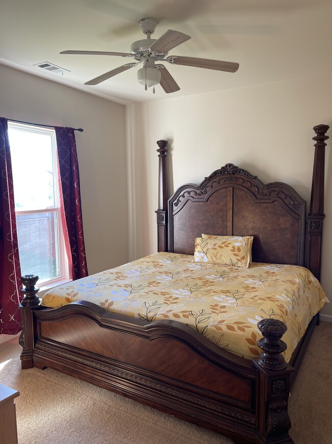 Building Photo - 5009 Stately Dr