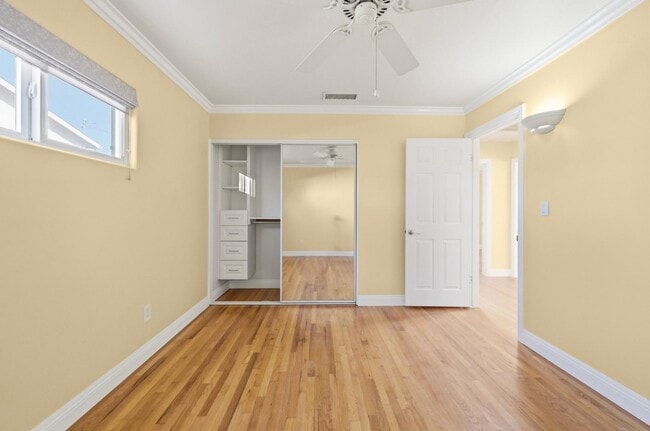 Building Photo - 1677 Sandos St