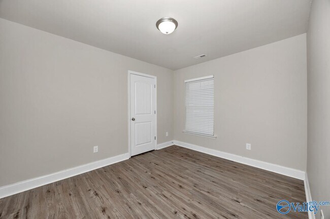 Building Photo - 130 Tybee Dr