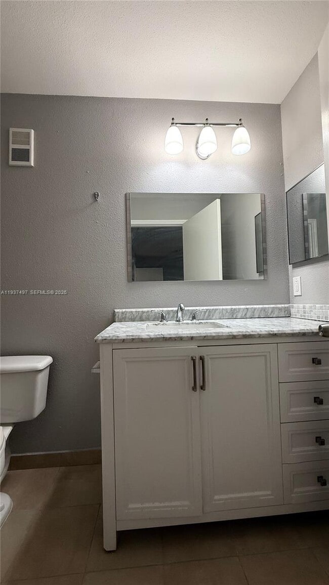 Building Photo - 2642 NW 33rd St