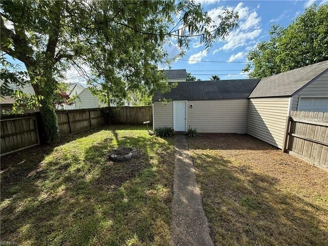 Building Photo - 73 Gillis Rd
