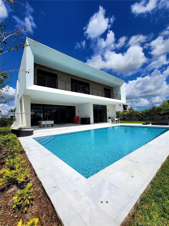 Building Photo - 16512 Botaniko Dr N