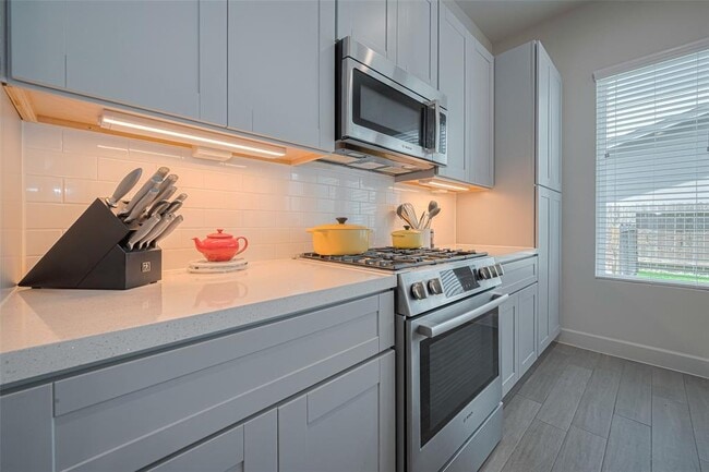 Building Photo - 6804 Rocinante Ln