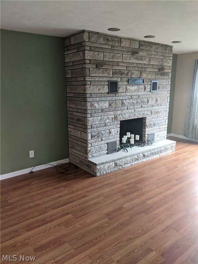 Building Photo - 51392 Breezy Hill Rd