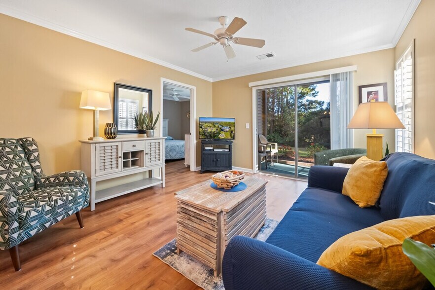 Building Photo - 549 Blue Stem Dr