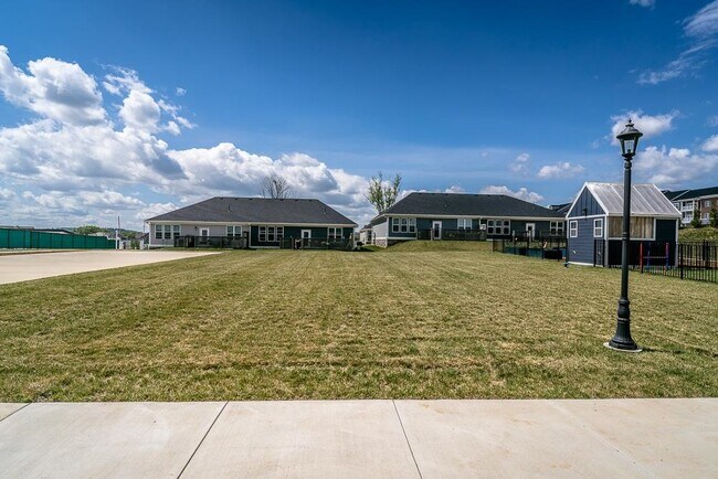 Building Photo - 1588 Port Hills Dr