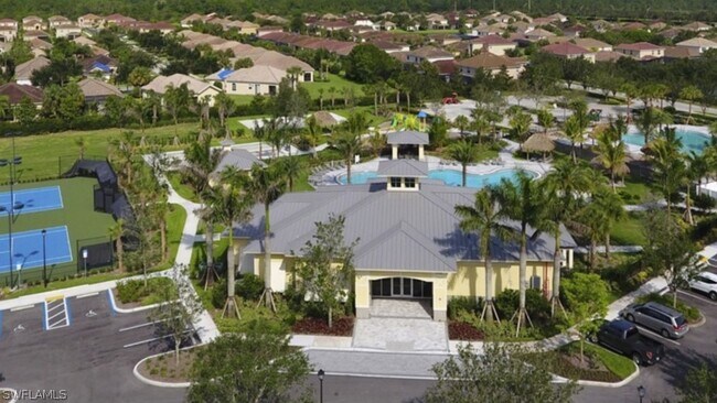 Building Photo - 1750 Alameda Dr