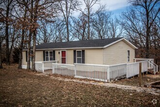Building Photo - 3 bedroom house on 4 acres