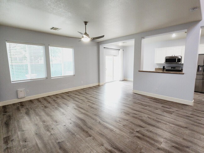 Building Photo - 9715 Wailings Ave