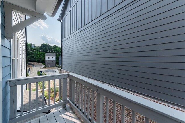Building Photo - 3272 Stillwood Dr