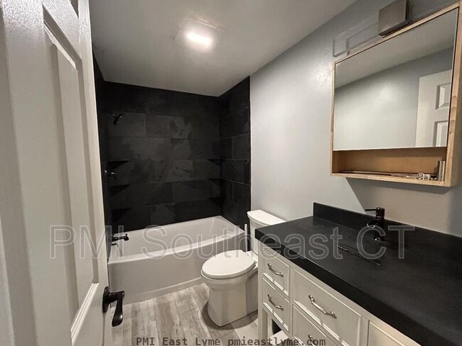 Building Photo - 349 West Rd