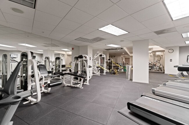 Building Photo - Penn Quarter Condo | Studio | 1 Bath | 450 Sf