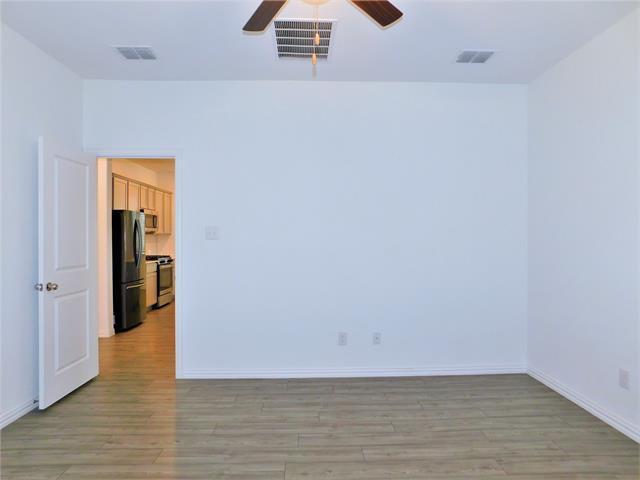 Building Photo - 1720 Da Vinci Dr