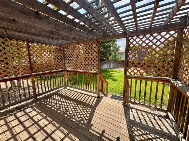 Building Photo - Highlands Ranch 3bed, 3.5 bath