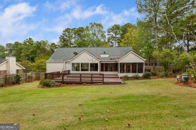 Building Photo - 1375 Mosswood Ln SE