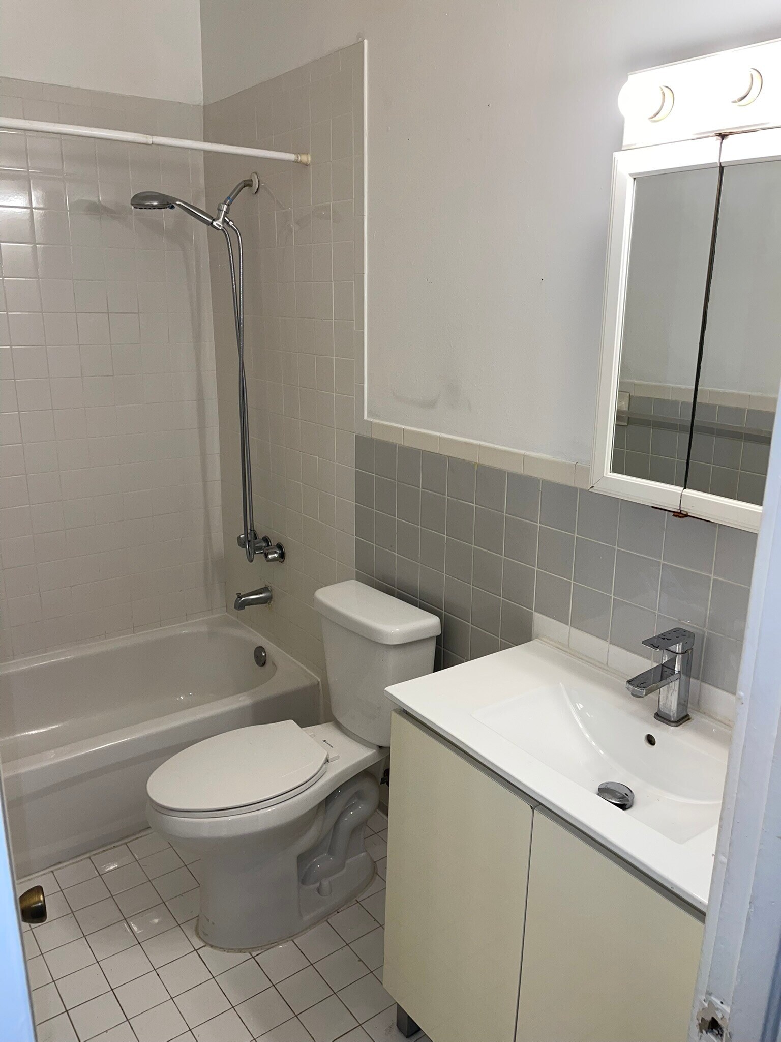 Building Photo - 536 14th St