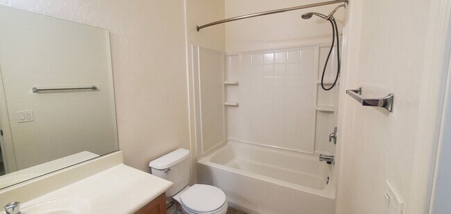 Building Photo - Stunning Condo with Attached Garage