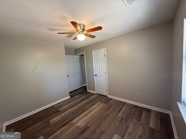 Building Photo - 23 Sabreena Cir