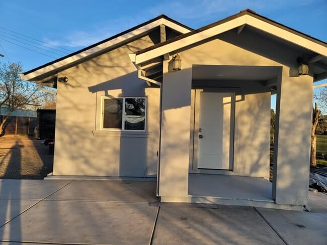 Primary Photo - Home for Rent in Rio Linda