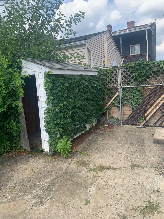 Building Photo - 129 Locarna Way