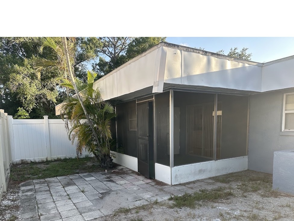 Building Photo - 3369 Barnsdale Dr
