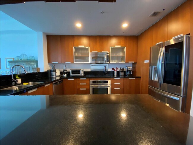 Building Photo - 7901 Hispanola Ave