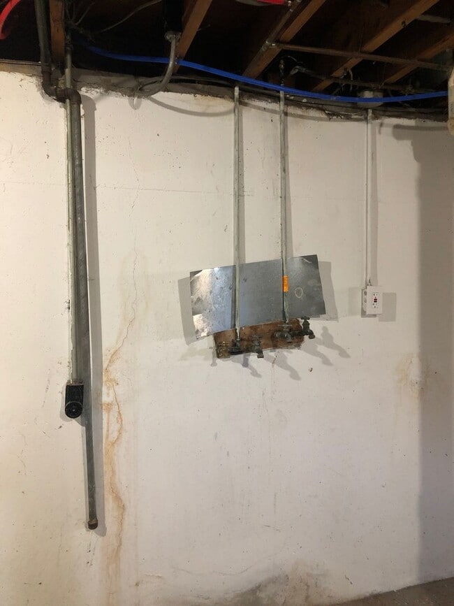 Building Photo - 3 Bedroom 1 Bath Beautifully Updated Home in Florissant, MO.