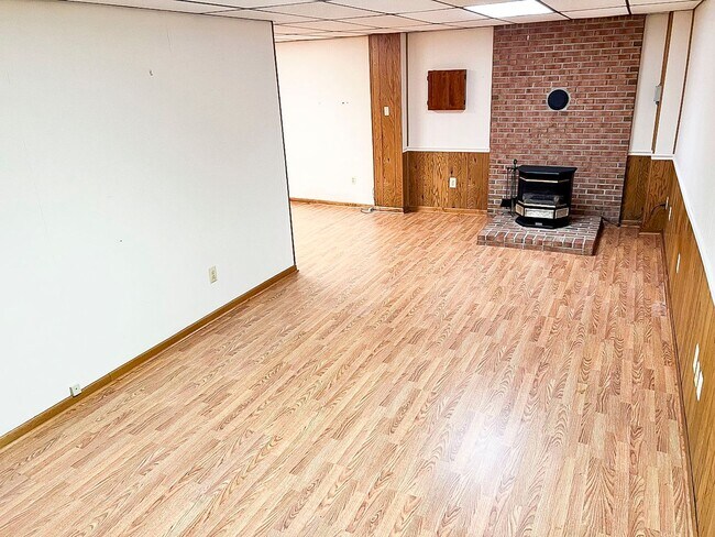 Building Photo - 3502 Old Jones Rd