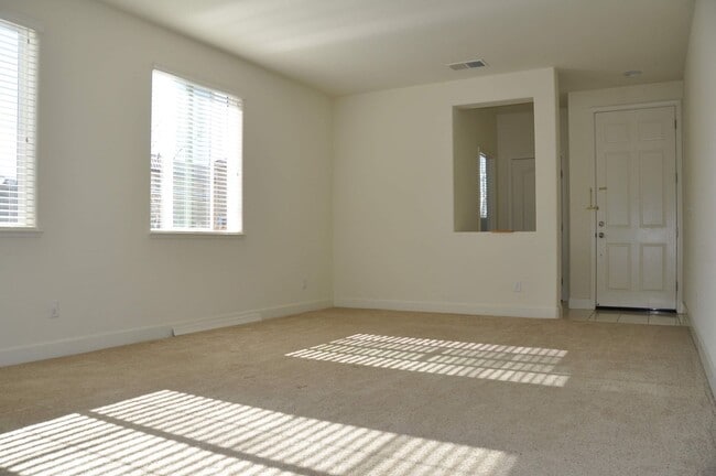 Building Photo - Beautiful North Natomas 3/2 plus LOFT!  Please read entire ad prior to requesting a viewing!