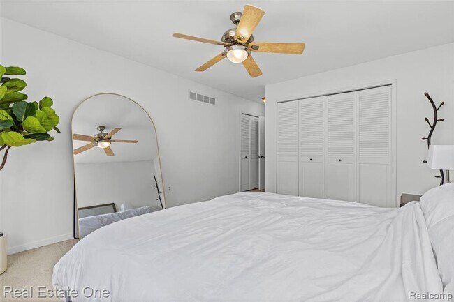 Building Photo - 732 Hamilton Ct