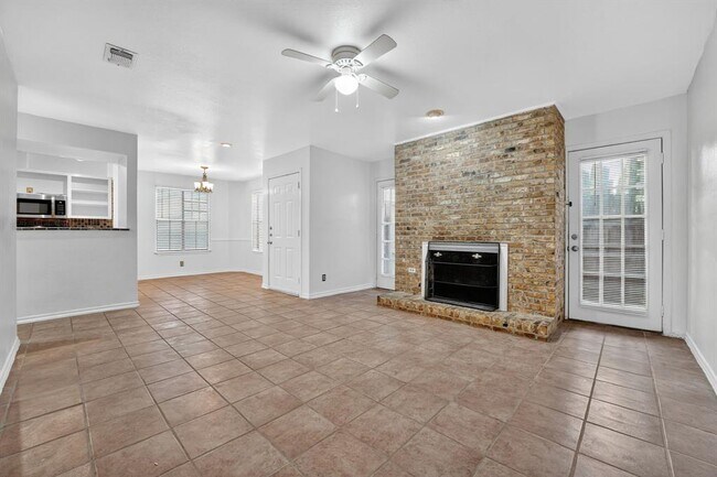 Building Photo - 2906 West Ave