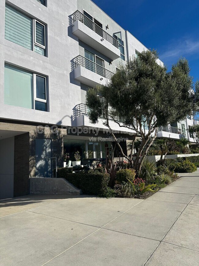 Building Photo - 7857 W Manchester Ave