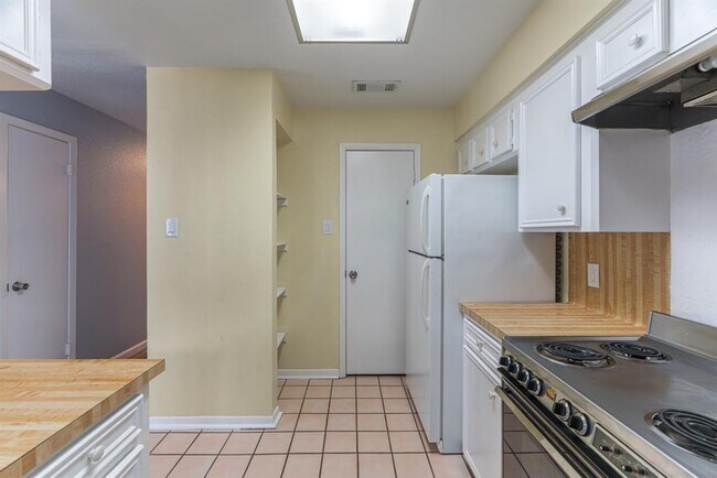 Building Photo - 4132 Boone Rd