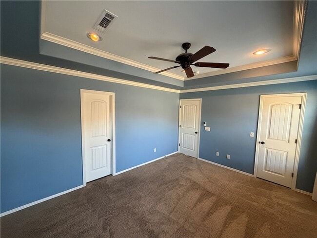 Building Photo - 3302 SW Briar Creek Ave