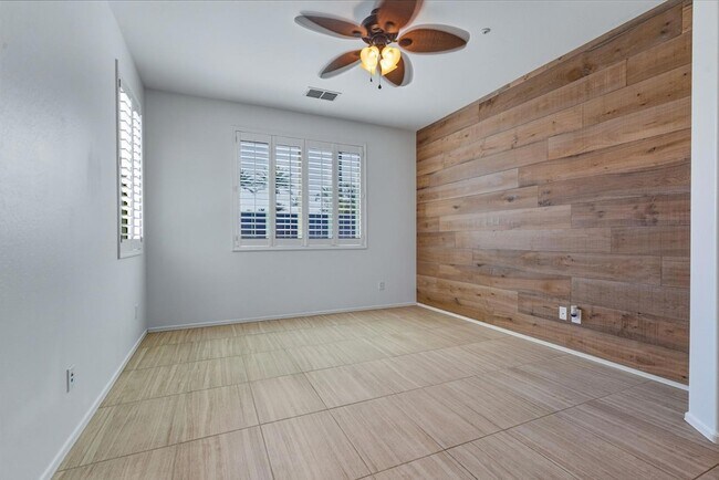 Building Photo - 9233 W Dreyfus Dr