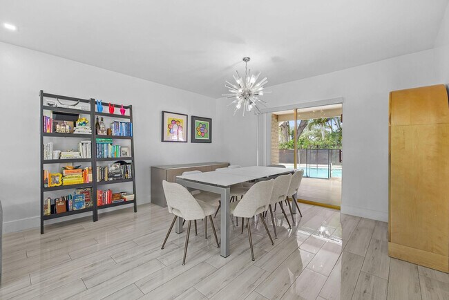 Building Photo - 3500 N 46th Ave