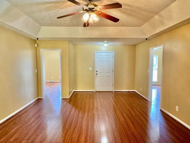 Building Photo - Modern 3-Bedroom Beauty in East Montgomery