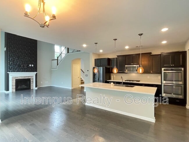 Building Photo - 3816 Thackary Dr