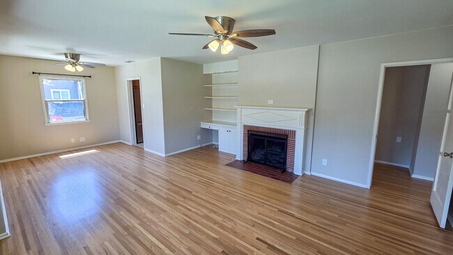 Building Photo - 6727 Boer Ave