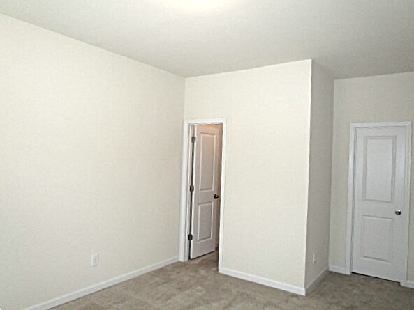 Building Photo - 307 Victoria Heights Dr