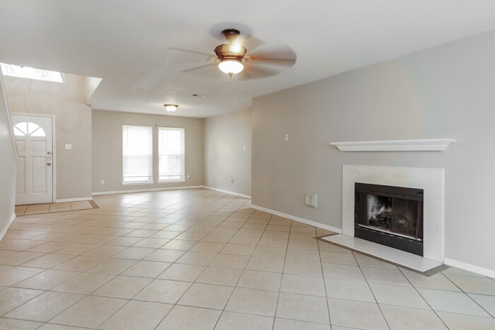 Building Photo - 1206 Caraquet Dr
