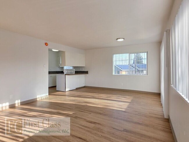 Building Photo - 12345 SW Hall Blvd