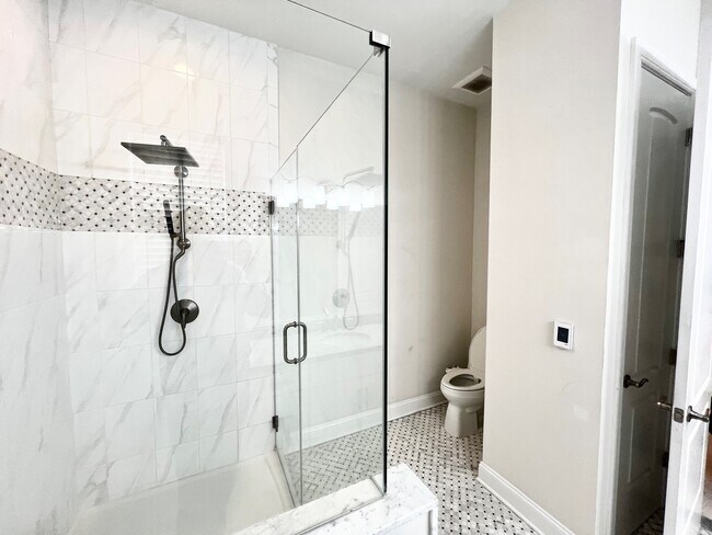 Building Photo - 110 Samjan Cir