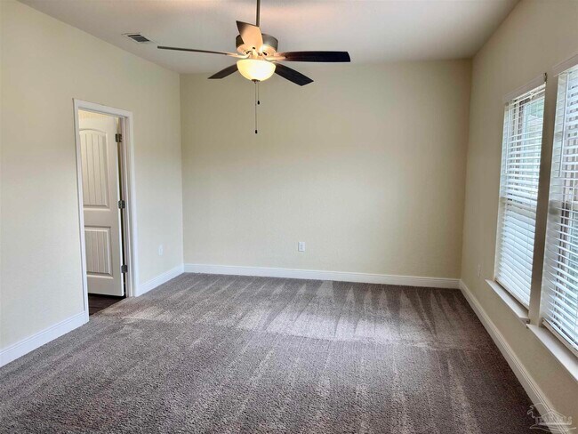 Building Photo - 5065 Peach Dr