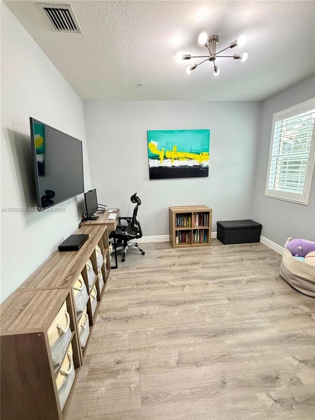 Building Photo - 1505 SW 147th Ave