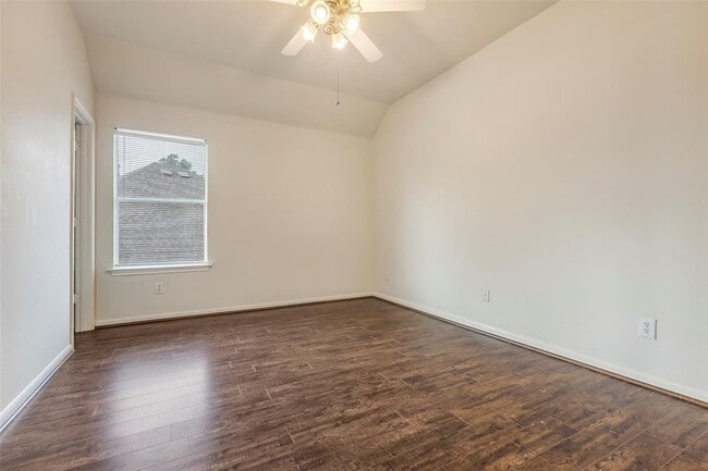 Building Photo - 6604 Trenton Lake Ln