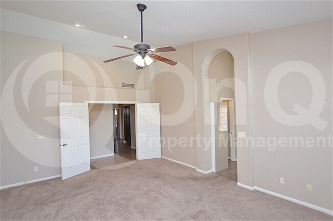 Building Photo - 510 S Lagoon Dr